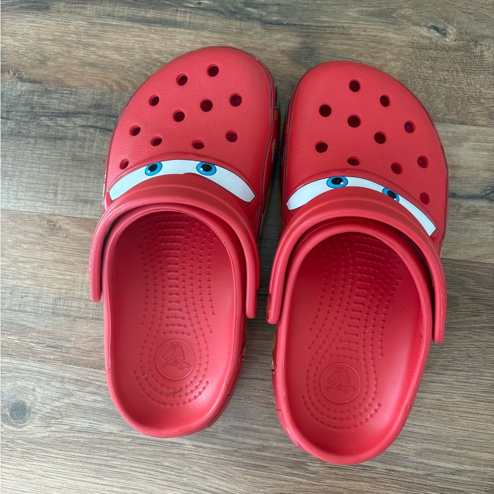 Lightening McQueen Cars themed light up crocs in red men’s 4 women’s 6 - Picture 2 of 7